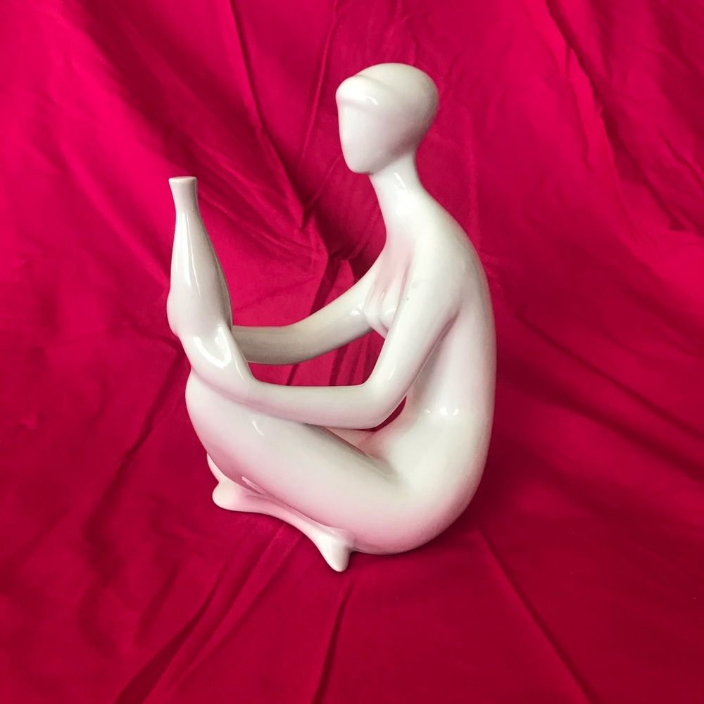 CERAMIC STATUE HOME DECOR